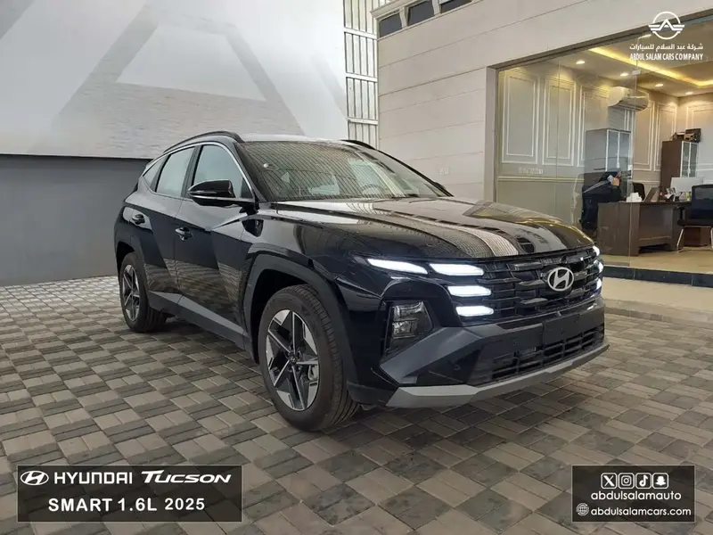 Discover undefined undefined Exterior Interior Images.Find all aspects and details of cars.