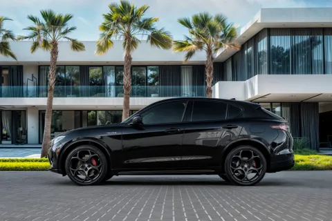 Discover undefined undefined Exterior Interior Images.Find all aspects and details of cars.