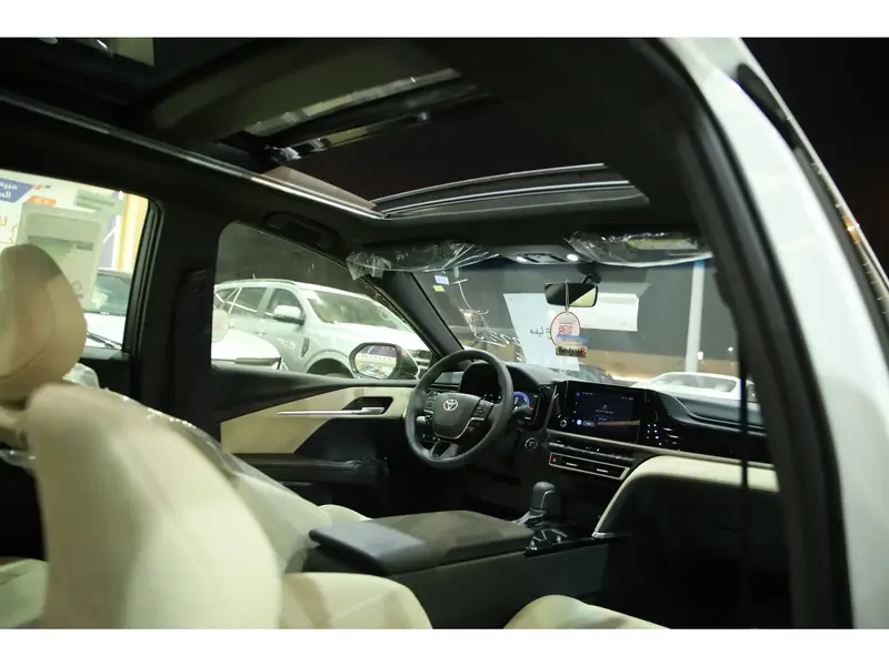 Toyota Camry 2025