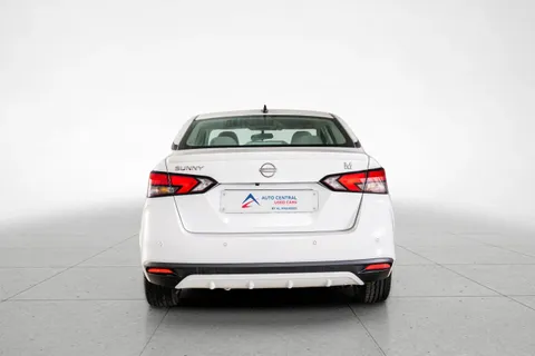 Nissan Sunny 2024