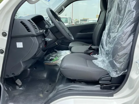 New Toyota Hiace 2.5L Commuter M/T 2024