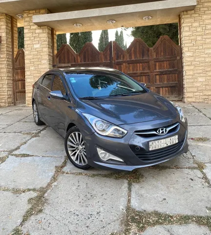 Discover undefined undefined Exterior Interior Images.Find all aspects and details of cars.