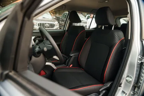 Discover undefined undefined Exterior Interior Images.Find all aspects and details of cars.