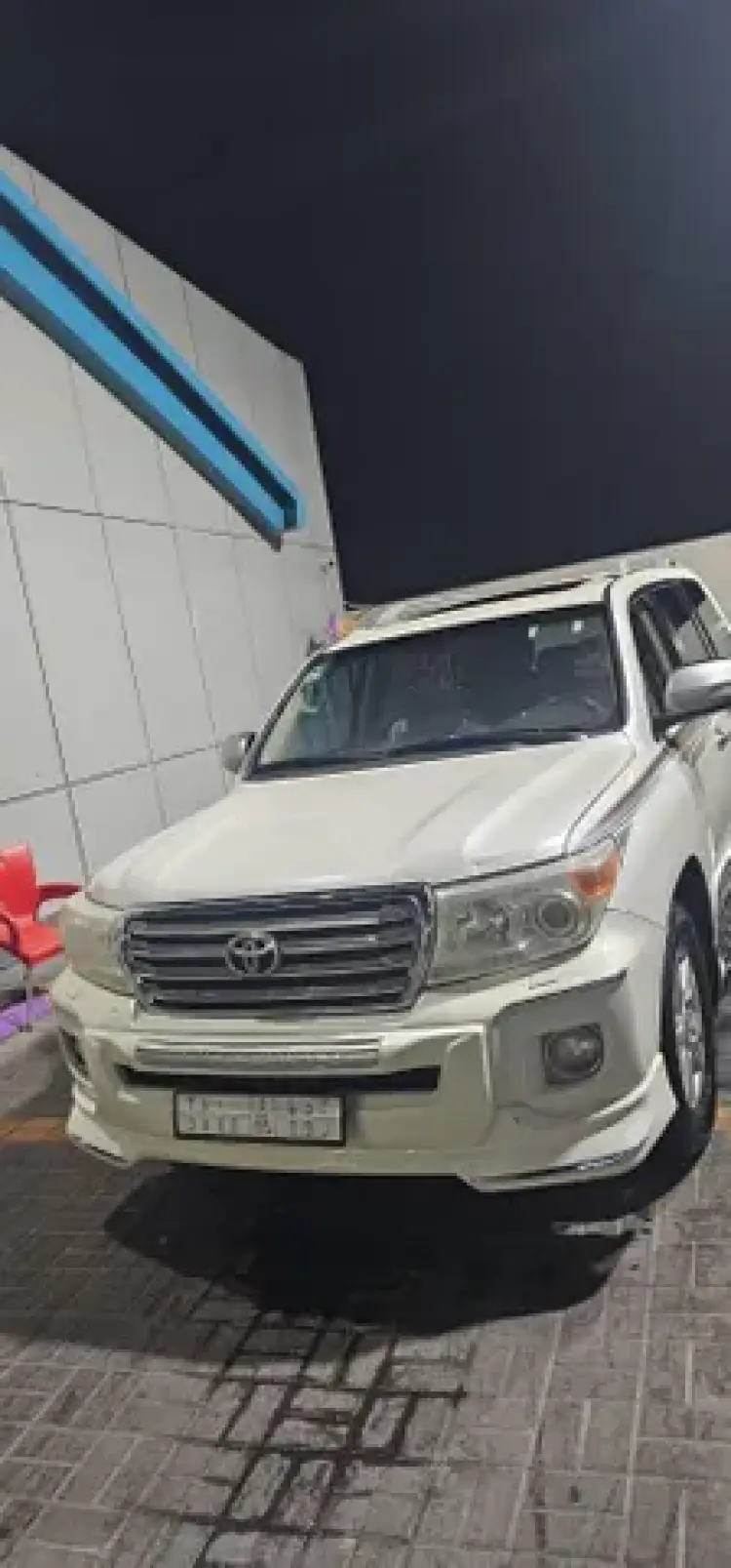 toyota toyota-land-cruiser image Toyota Land Cruiser 2014