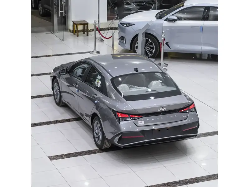 Hyundai Elantra 2025