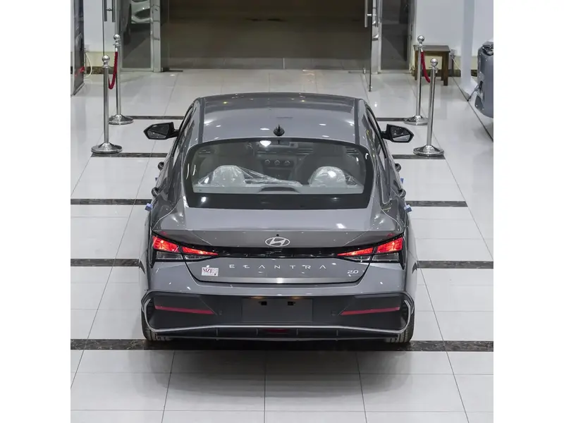 Hyundai Elantra 2025