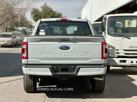 Discover undefined undefined Exterior Interior Images.Find all aspects and details of cars.