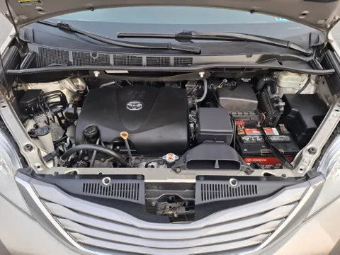 Toyota Sienna 2017