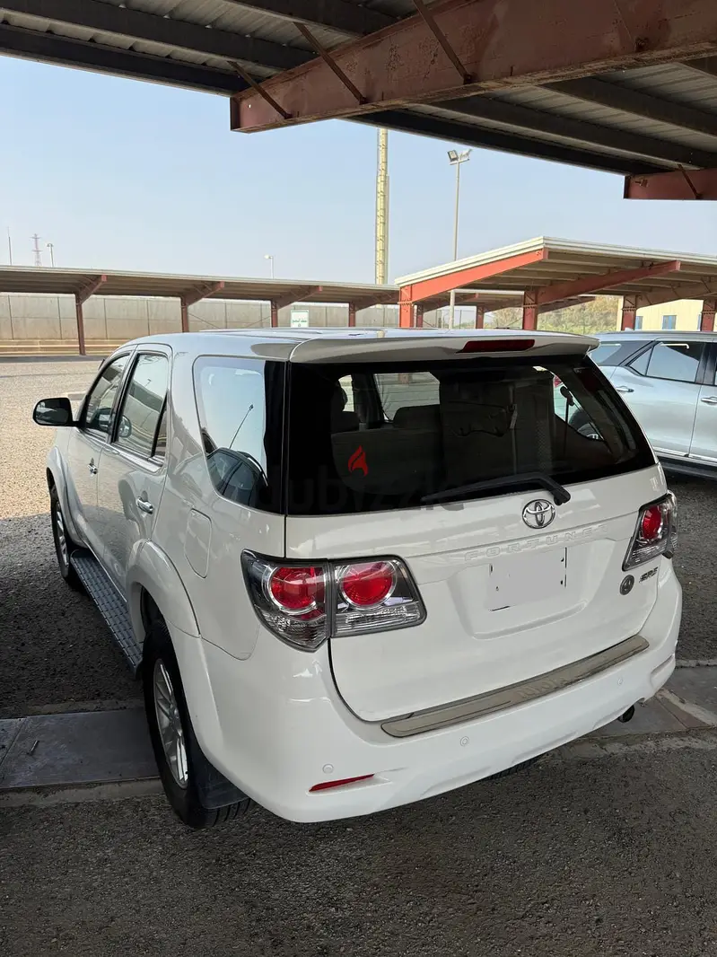 Toyota Fortuner 2013