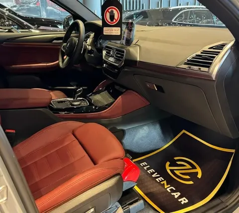 Discover undefined undefined Exterior Interior Images.Find all aspects and details of cars.