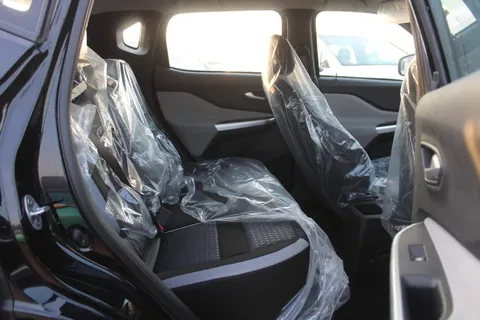 Discover undefined undefined Exterior Interior Images.Find all aspects and details of cars.