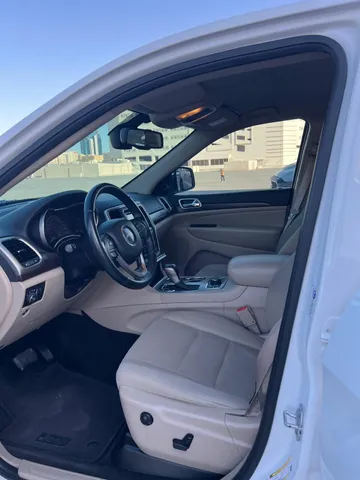 Discover undefined undefined Exterior Interior Images.Find all aspects and details of cars.