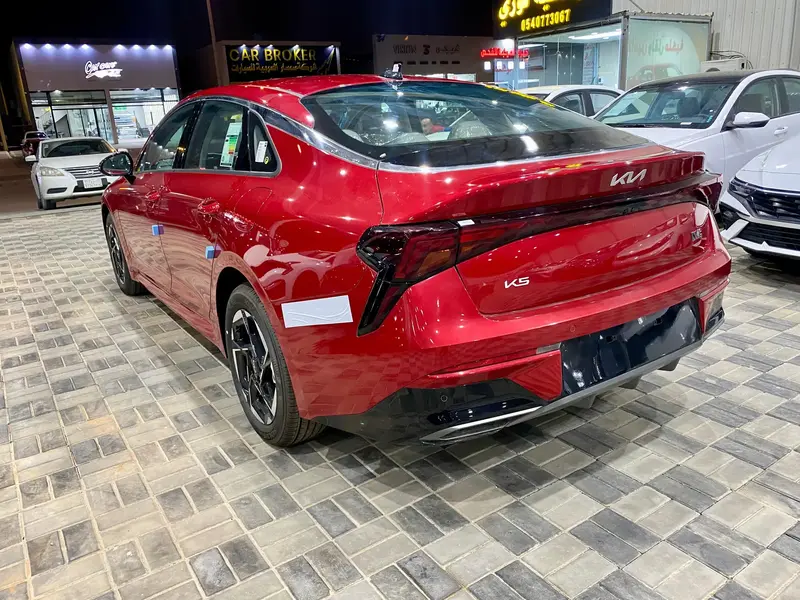 KIA K5 2025