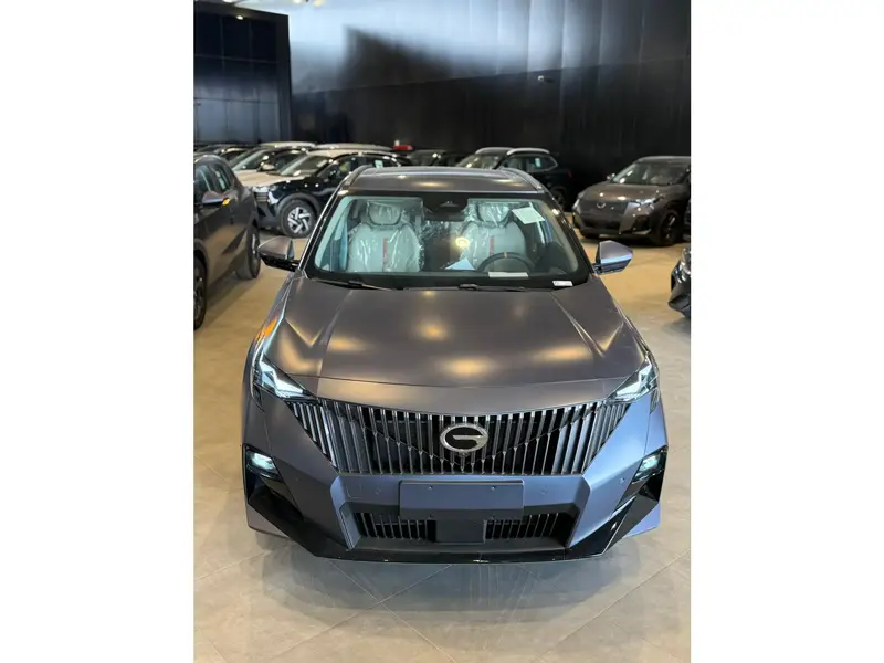 Discover undefined undefined Exterior Interior Images.Find all aspects and details of cars.