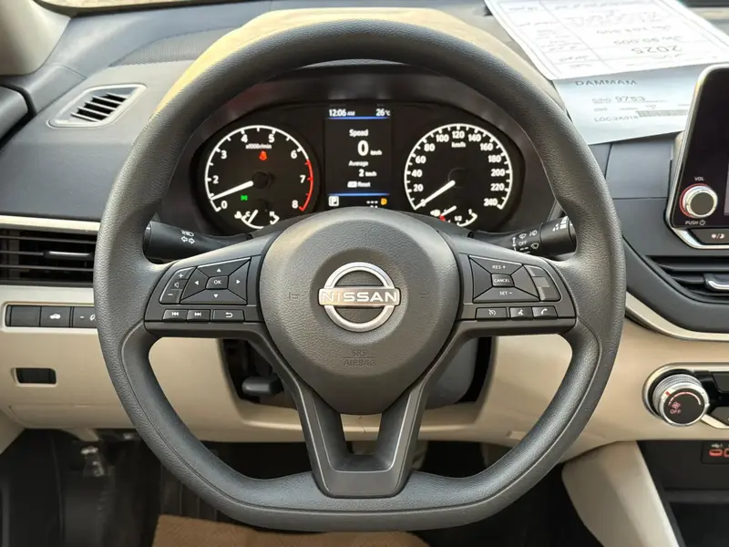 Nissan Altima 2025