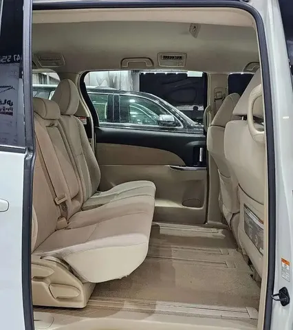 Toyota Previa 2020