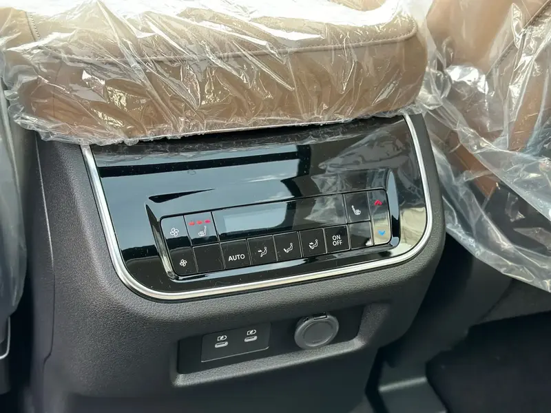 Infiniti QX80 2025