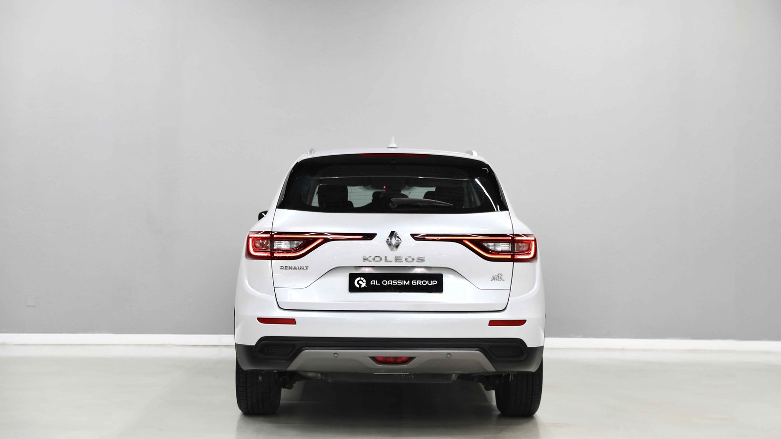 Discover undefined undefined Exterior Interior Images.Find all aspects and details of cars.