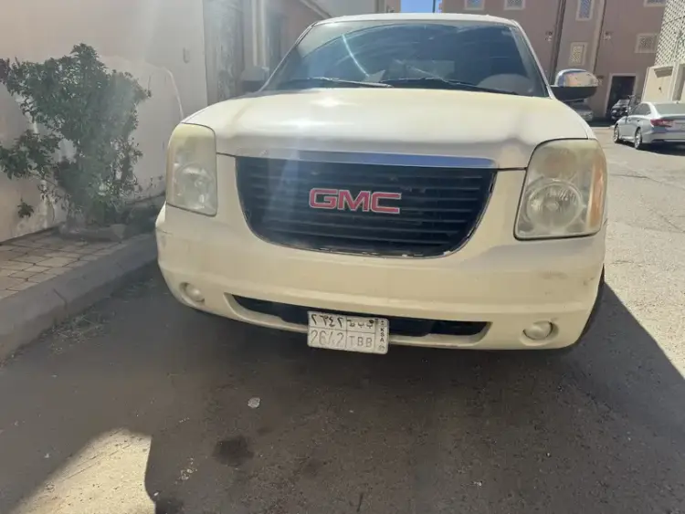 gmc yukon image GMC Yukon XL 2010