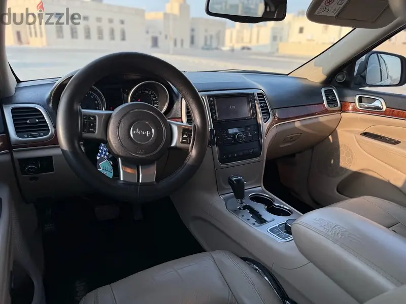 جيب جراند شيروكي 2013