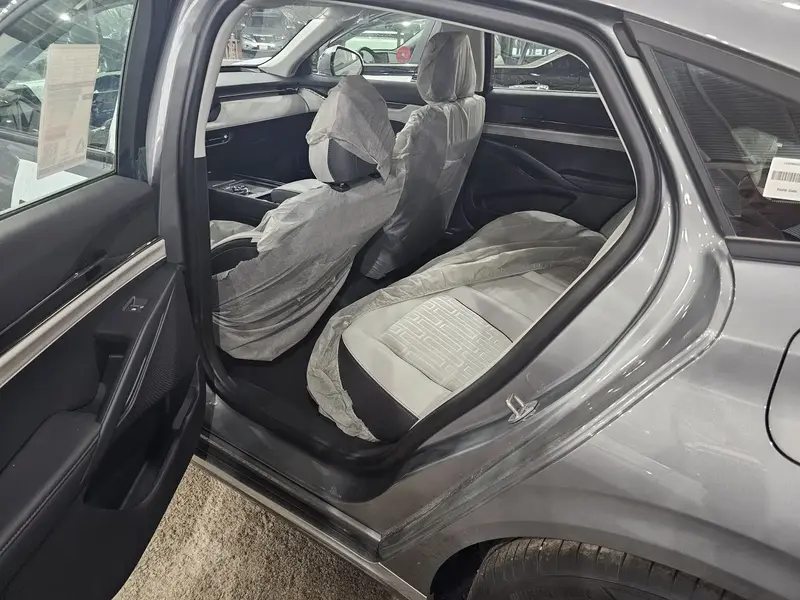 Discover undefined undefined Exterior Interior Images.Find all aspects and details of cars.