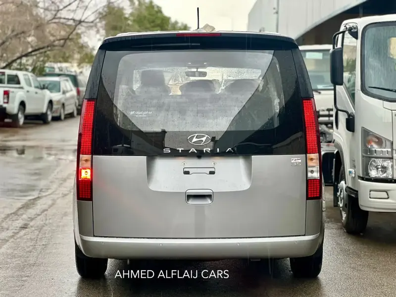 Hyundai Staria 2025