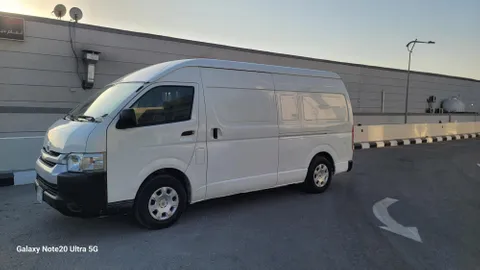 Toyota Hiace 2015