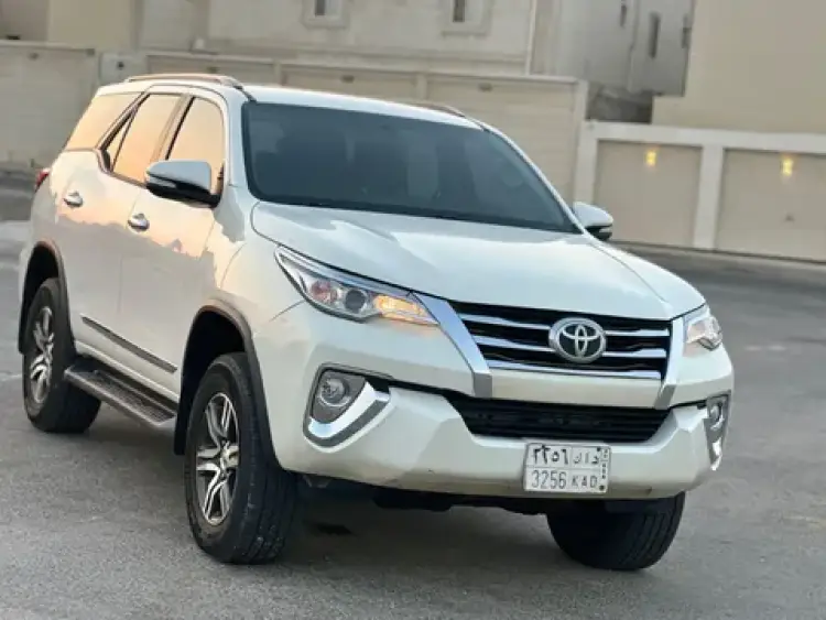 toyota toyota-fortuner image Toyota Fortuner 2017