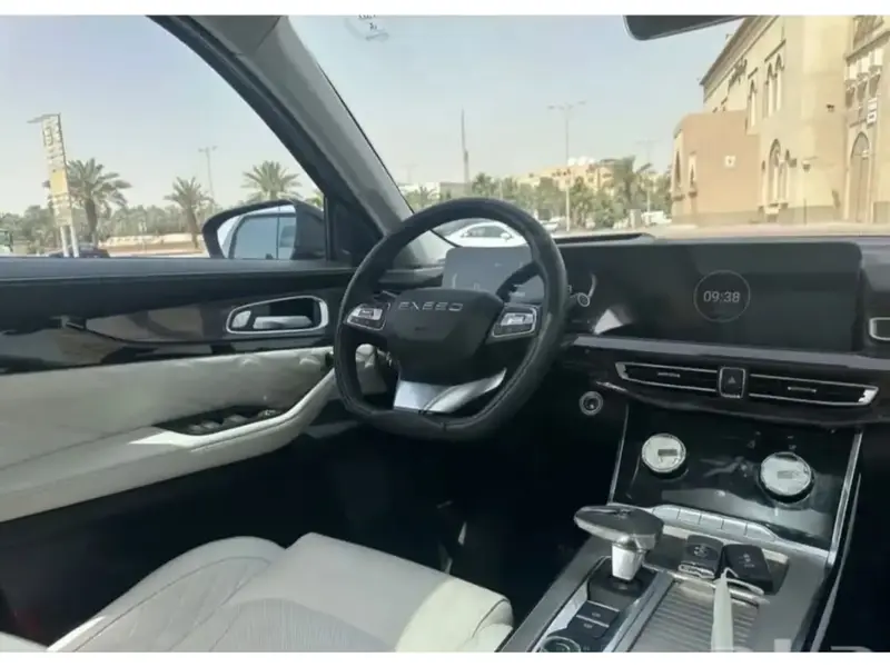Discover undefined undefined Exterior Interior Images.Find all aspects and details of cars.