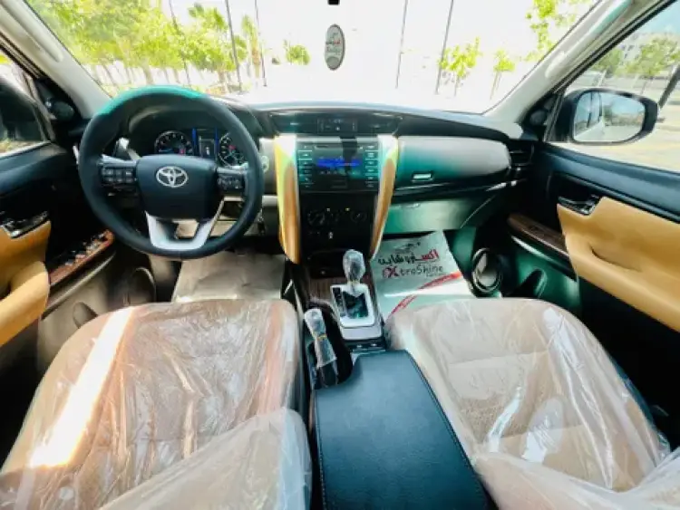 toyota toyota-fortuner image Toyota Fortuner 2.7L 2020