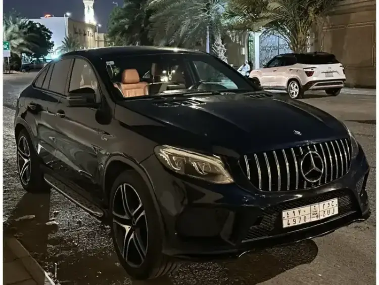mercedes-benz mercedes-benz-gle image Mercedes GLE 2017