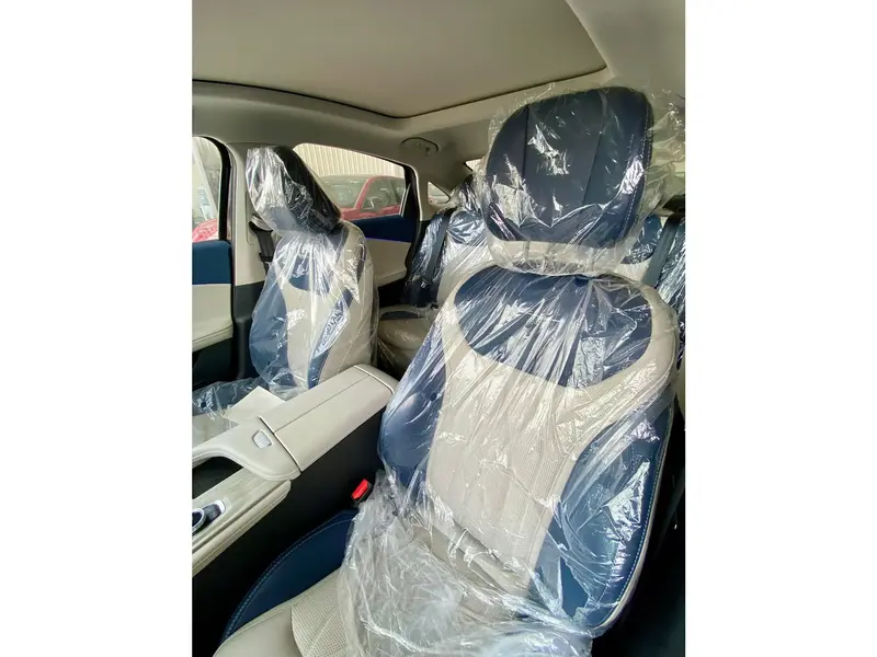 Discover undefined undefined Exterior Interior Images.Find all aspects and details of cars.