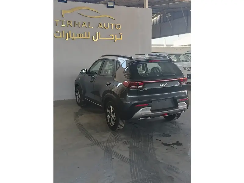 Discover undefined undefined Exterior Interior Images.Find all aspects and details of cars.