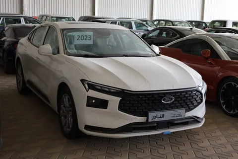 New Ford Taurus 2.0L EcoBoost Ambient  2023