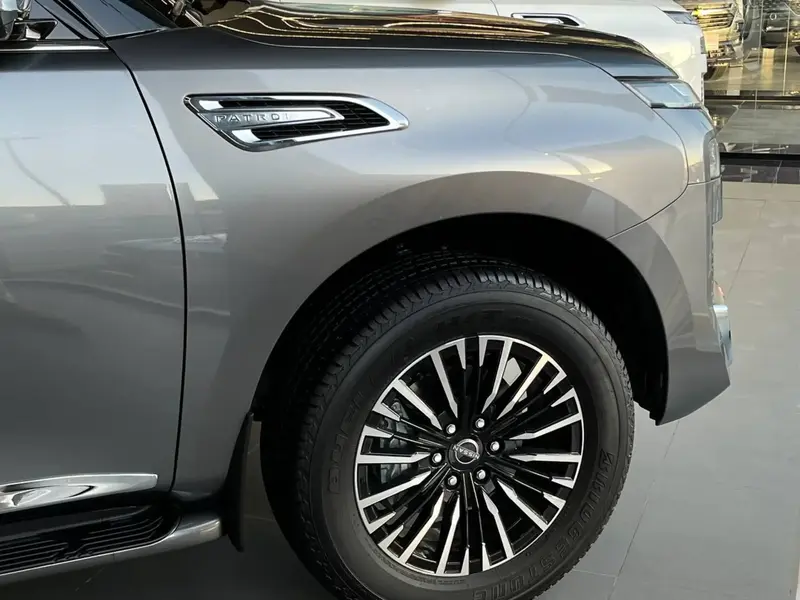 Discover undefined undefined Exterior Interior Images.Find all aspects and details of cars.