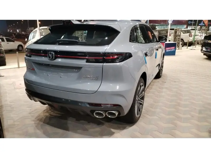 Discover undefined undefined Exterior Interior Images.Find all aspects and details of cars.