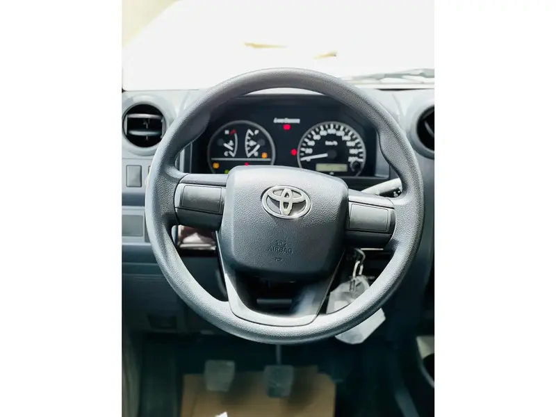 Toyota Land Cruiser Wagon 2025