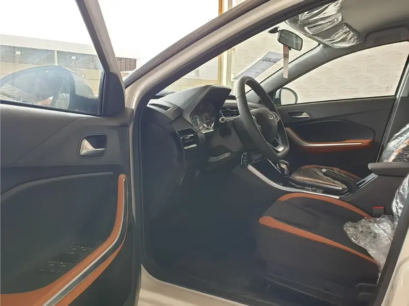 Discover undefined undefined Exterior Interior Images.Find all aspects and details of cars.