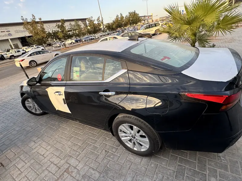 Nissan Altima 2025