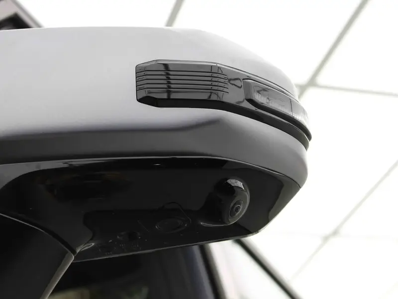 Discover undefined undefined Exterior Interior Images.Find all aspects and details of cars.
