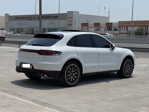 Porsche Macan 2021