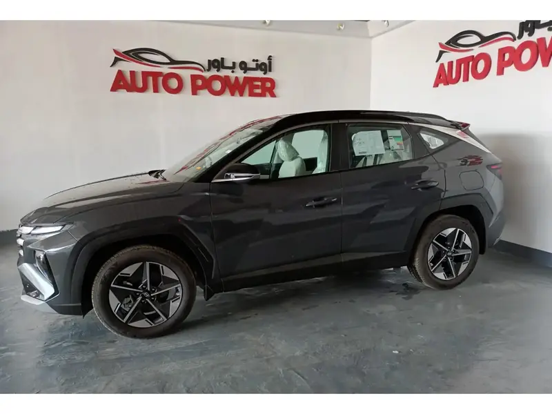 Discover undefined undefined Exterior Interior Images.Find all aspects and details of cars.