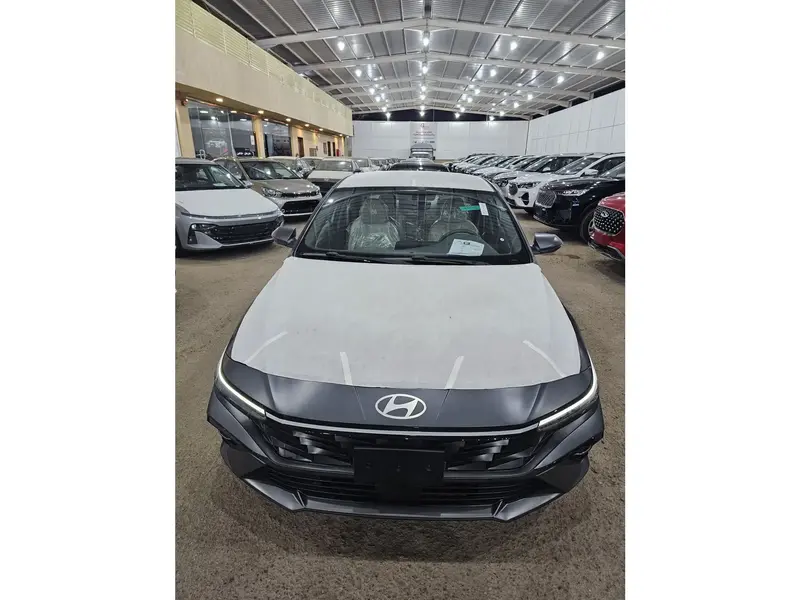 Hyundai Elantra 2025