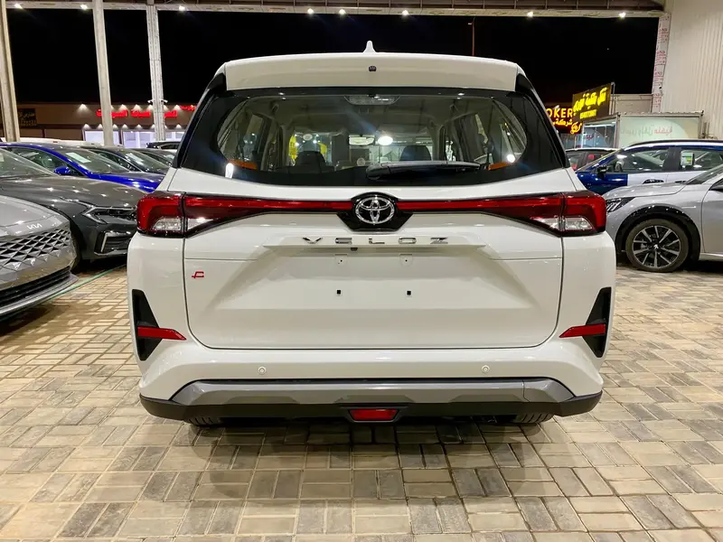Toyota VELOZ 2025