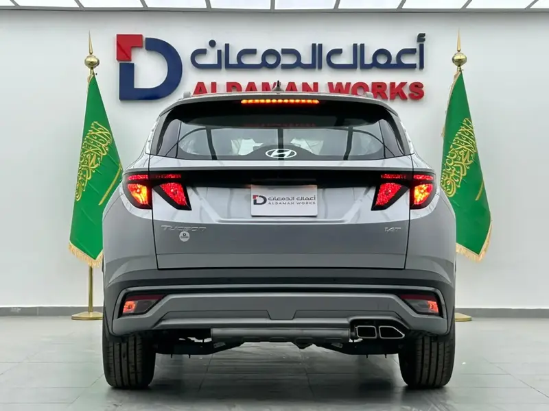 Discover undefined undefined Exterior Interior Images.Find all aspects and details of cars.