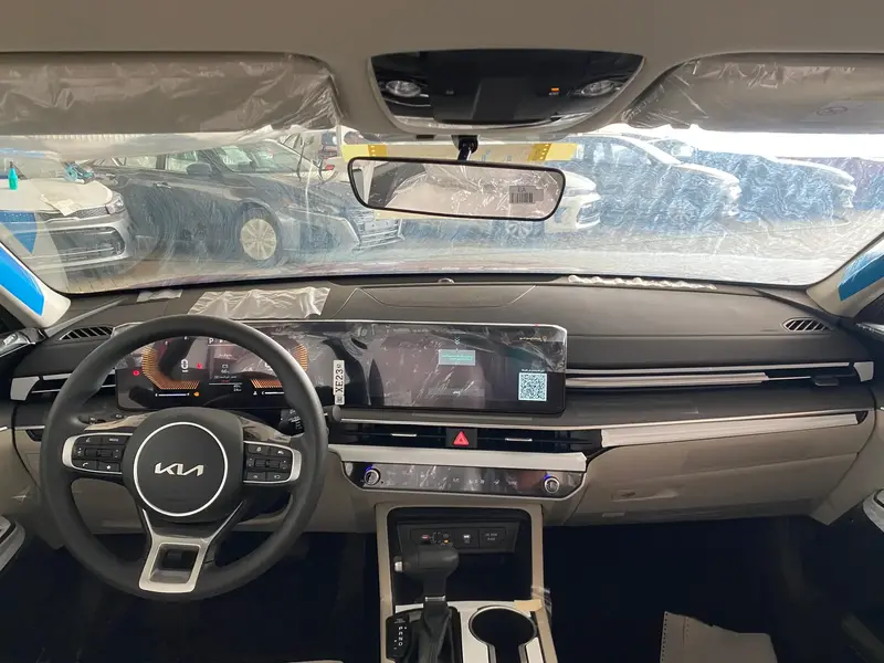 KIA K5 2025