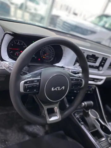 Discover undefined undefined Exterior Interior Images.Find all aspects and details of cars.