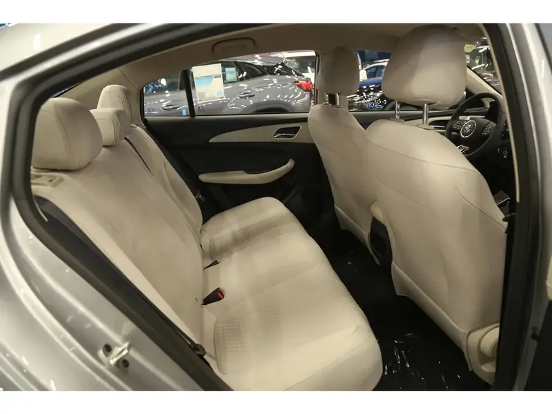 Discover undefined undefined Exterior Interior Images.Find all aspects and details of cars.
