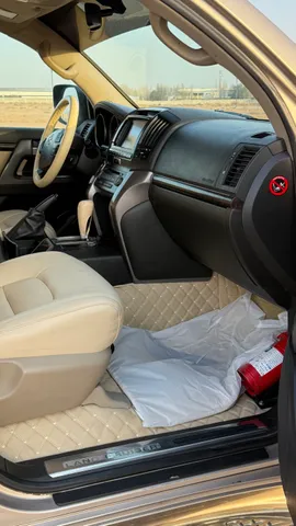Discover undefined undefined Exterior Interior Images.Find all aspects and details of cars.