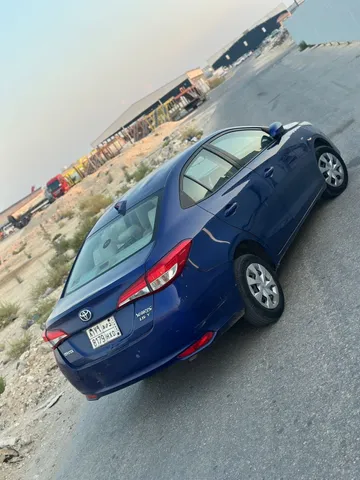 استكشف undefined undefined الصور الخارجية والداخلية. اكتشف جميع جوانب وتفاصيل السيارات.